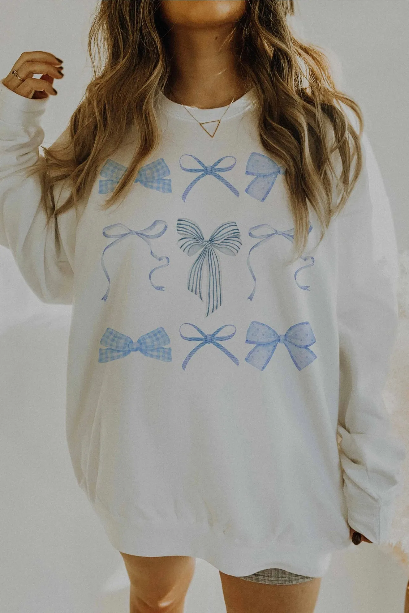 Bow Time Sweatshirt - White