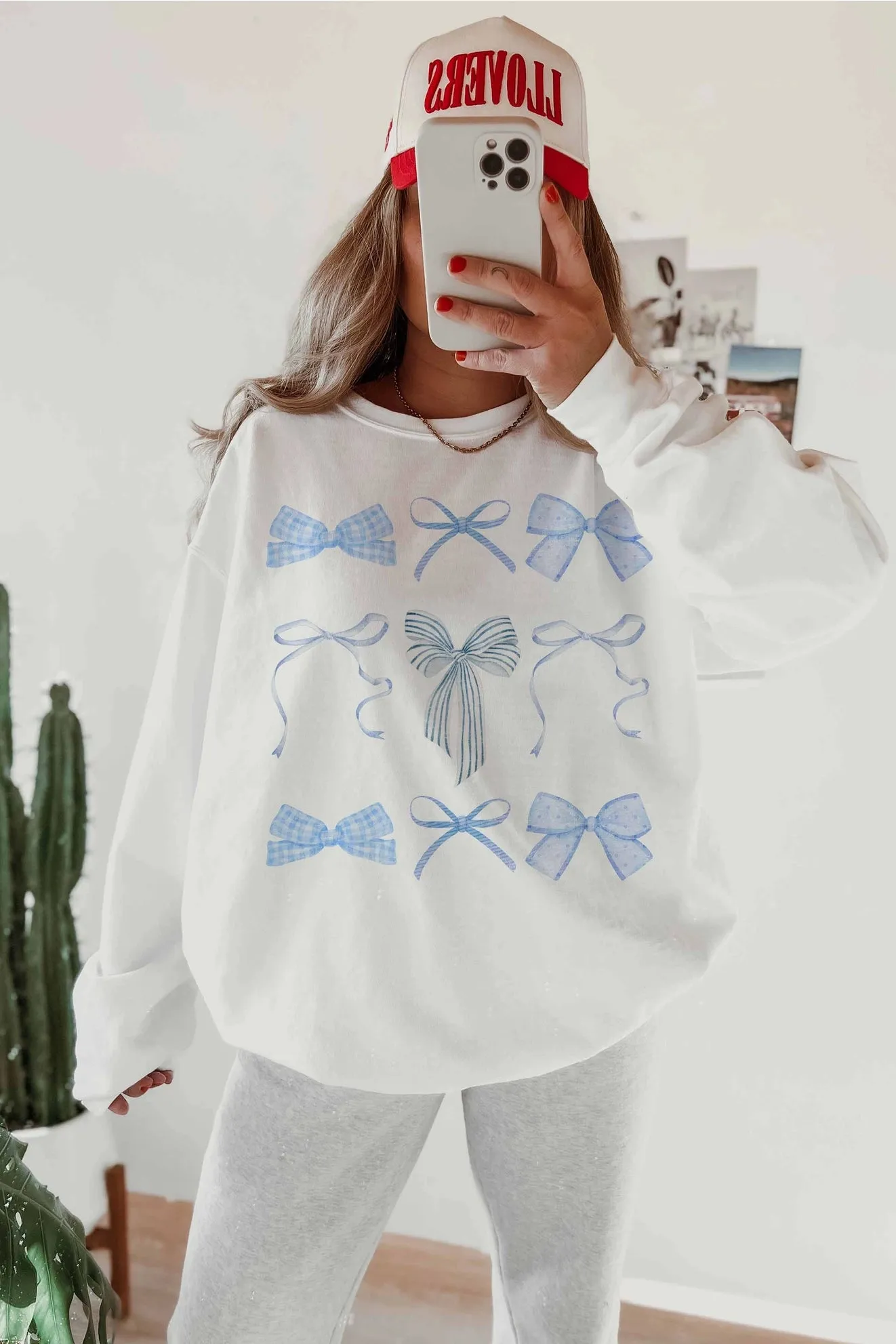 Bow Time Sweatshirt - White