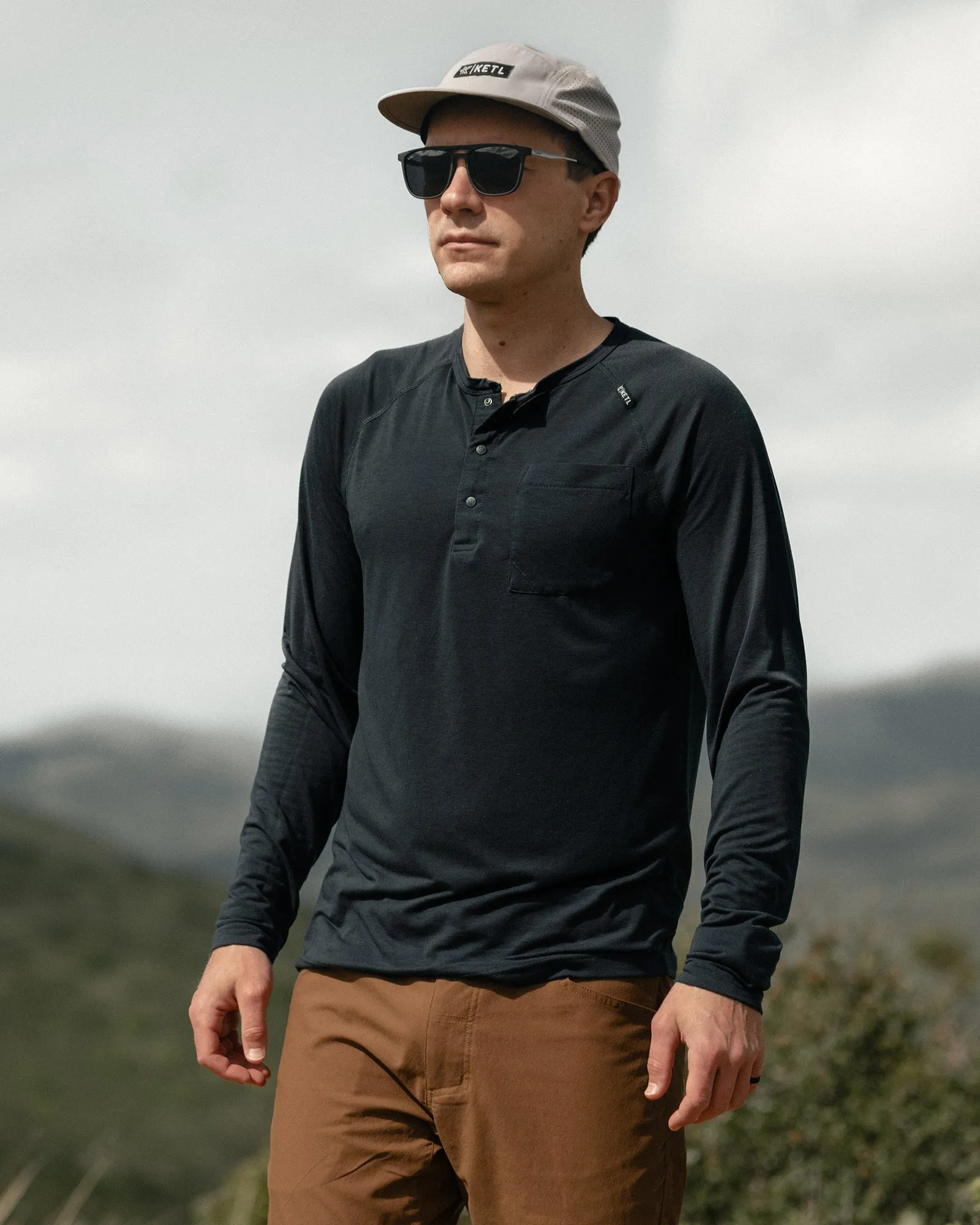 Departed Featherweight Performance Henley Pocket Tee
