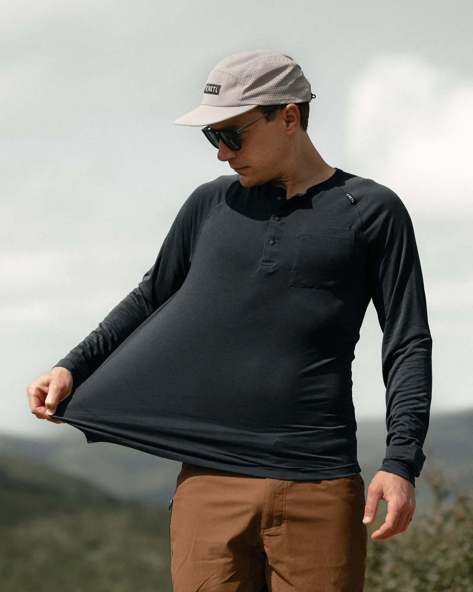 Departed Featherweight Performance Henley Pocket Tee