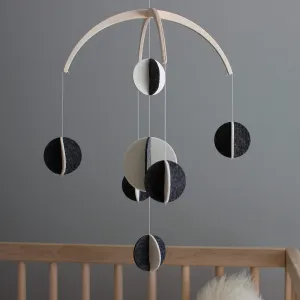 Felt Mobile - High Contrast Modern Orbs