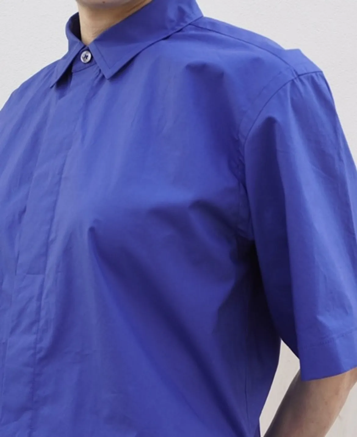Sofie D'Hoore Classic Short Sleeve Shirt in Sapphire
